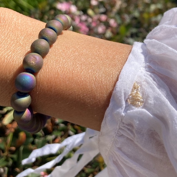 Frosted Druzy Peacock Ore Bracelet - Picture 3 of 9